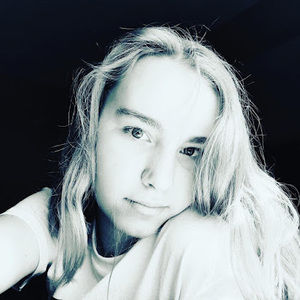 Meet your Posher, Ava